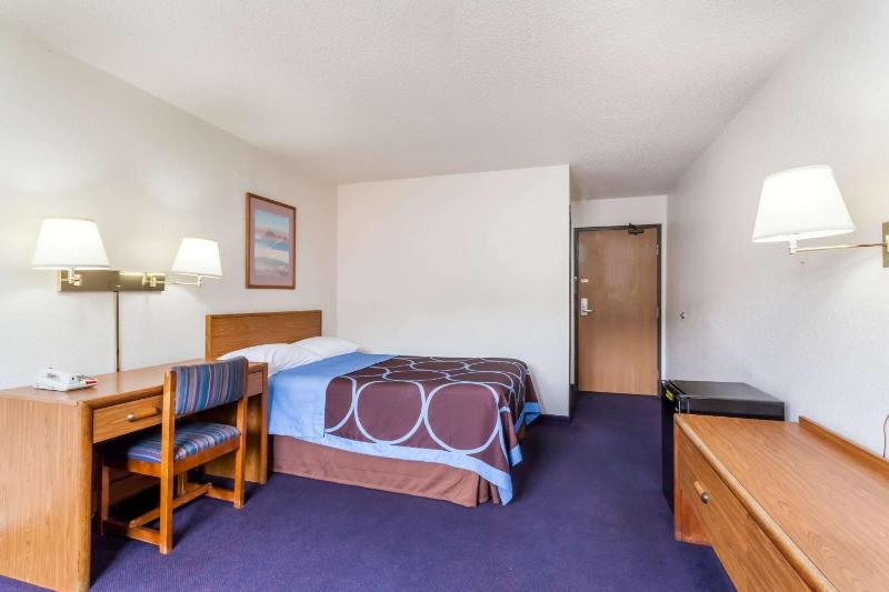 Standard Double Room - Non-Smoking image 1
