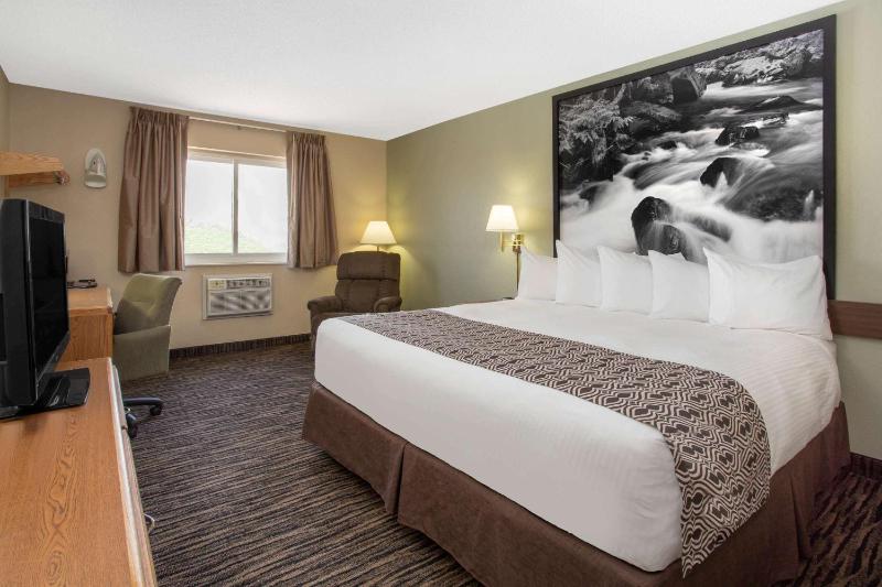 King Room - Non-Smoking image 1