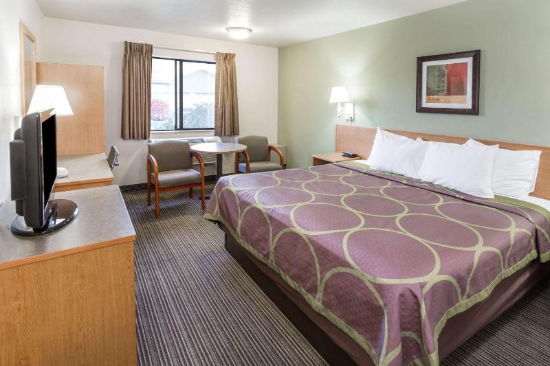 King Room - Non-Smoking image 3