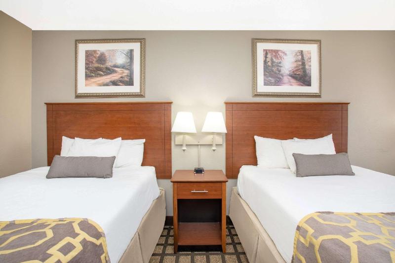 Double Room with Two Double Beds - Non-Smoking image 1