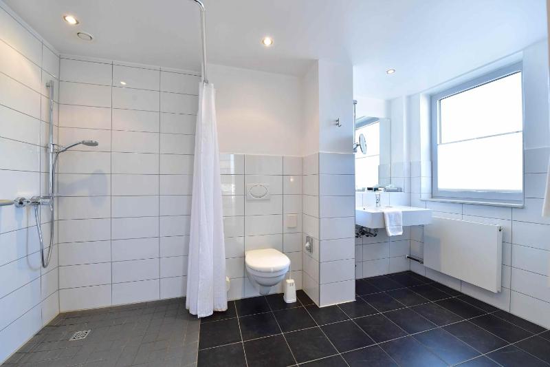 Triple Room image 2