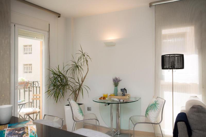 SingularStays Poeta Querol - image 2