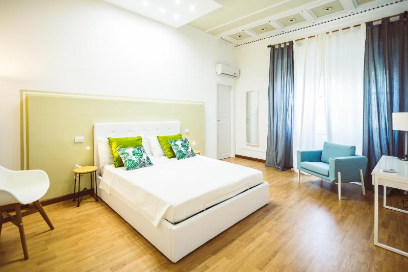 King Room image 1
