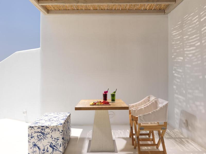 Katikies Suite with Private Pool and Sea View image 4