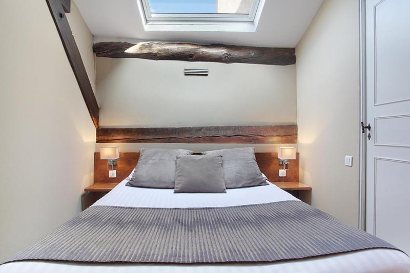 Classic Double Room - Attic image 1