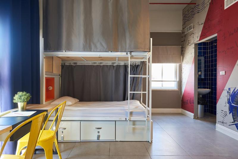 Bed in 12-Bed Mixed Dormitory Room image 1