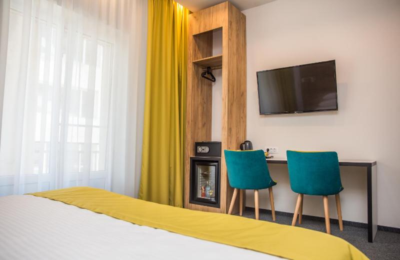 Business Double Room - Ground Floor  image 3