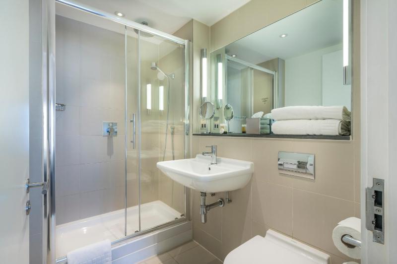 King Double or Twin Room image 3