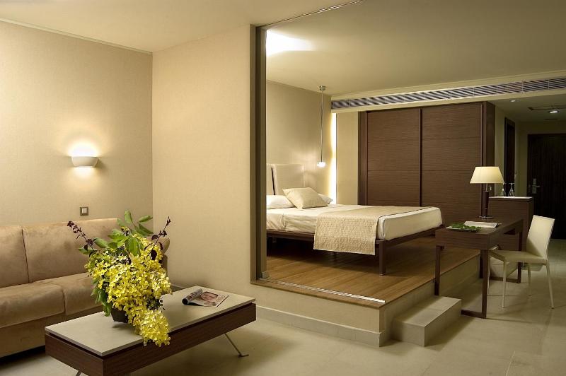 Junior Suite with Sea View image 4