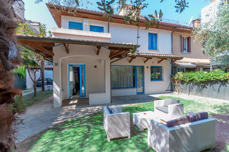 Lignano Luxury Villa***** - image 1