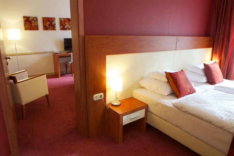 Superior Double or Twin Room image 2