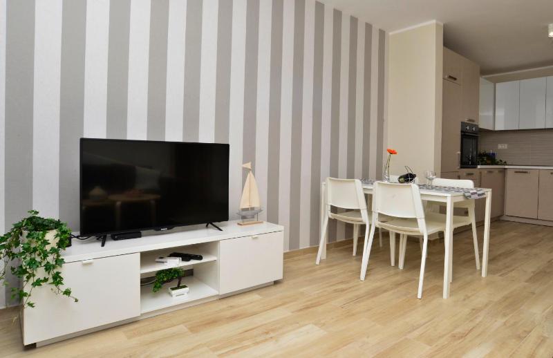 Apartment with Sea View image 2