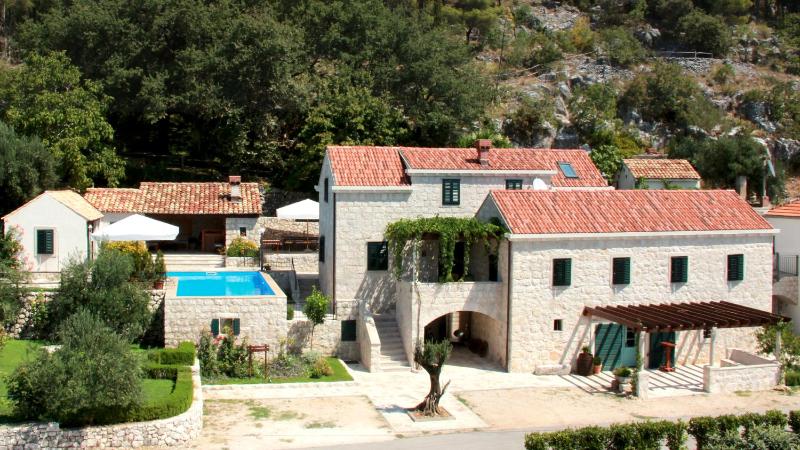 Kameni Dvori - Family Holiday Villa near Dubrovnik - image 1