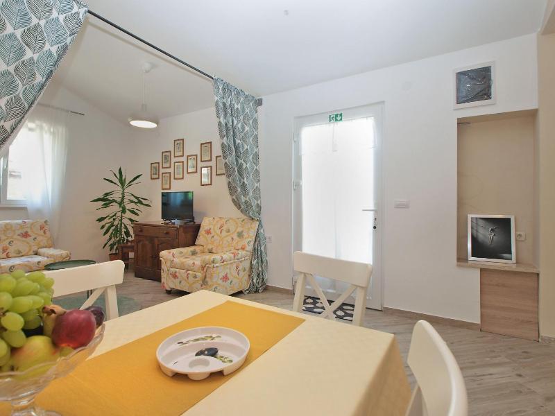 Apartment image 2