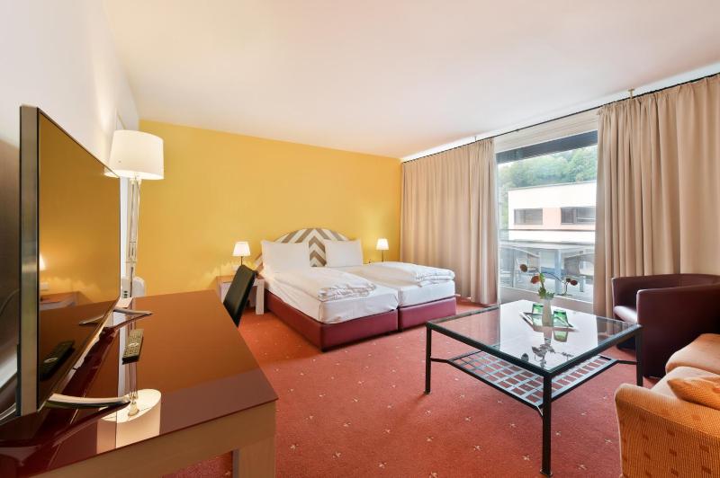 Hotel Neutor Express - image 9
