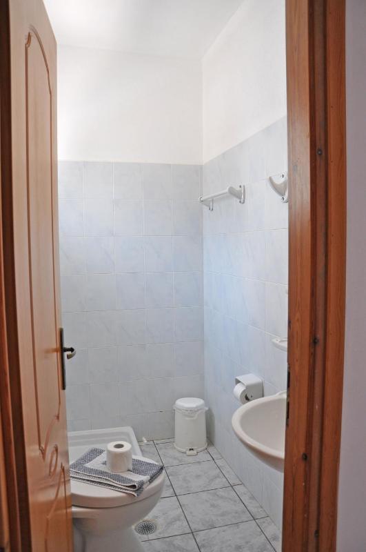 Standard Triple Room with Sea View image 3