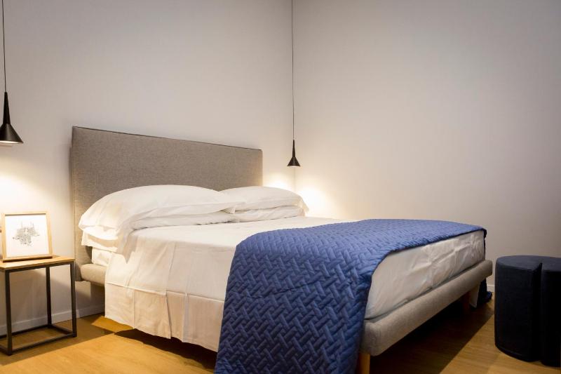 Small Double Room with French Bed image 3