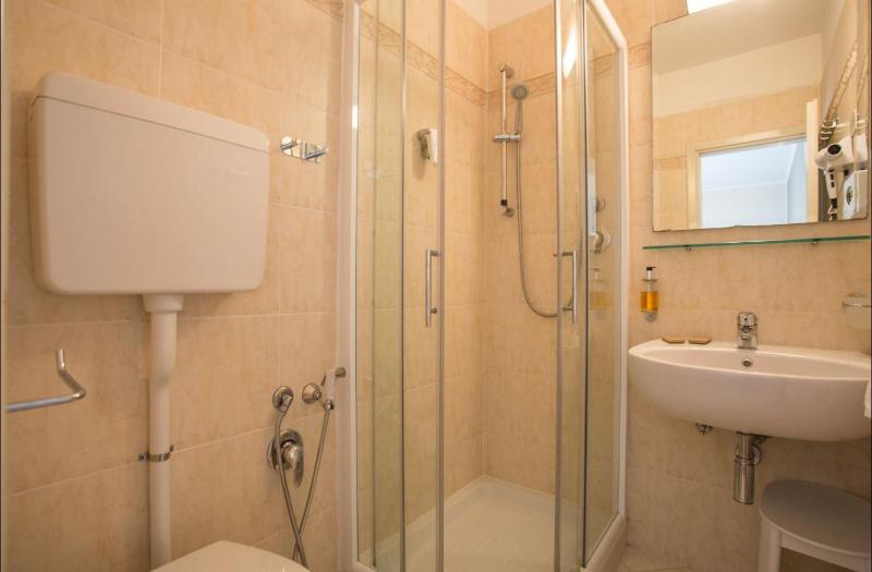 Standard Double Room image 1