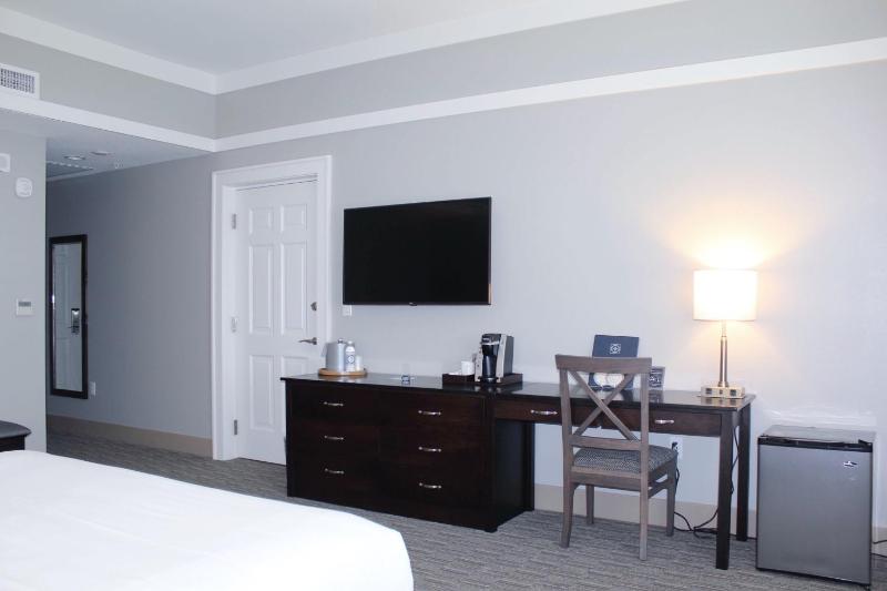 Carlisle Inn Sarasota - image 7