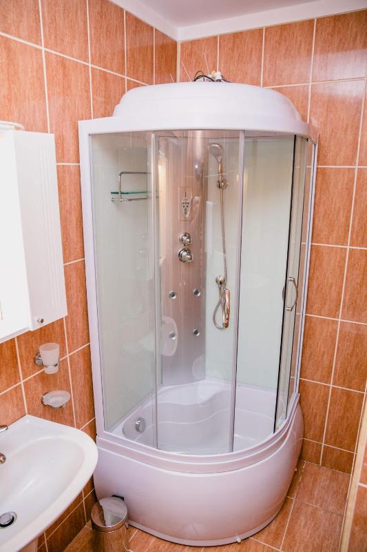 One-Bedroom Apartment with Balcony image 4