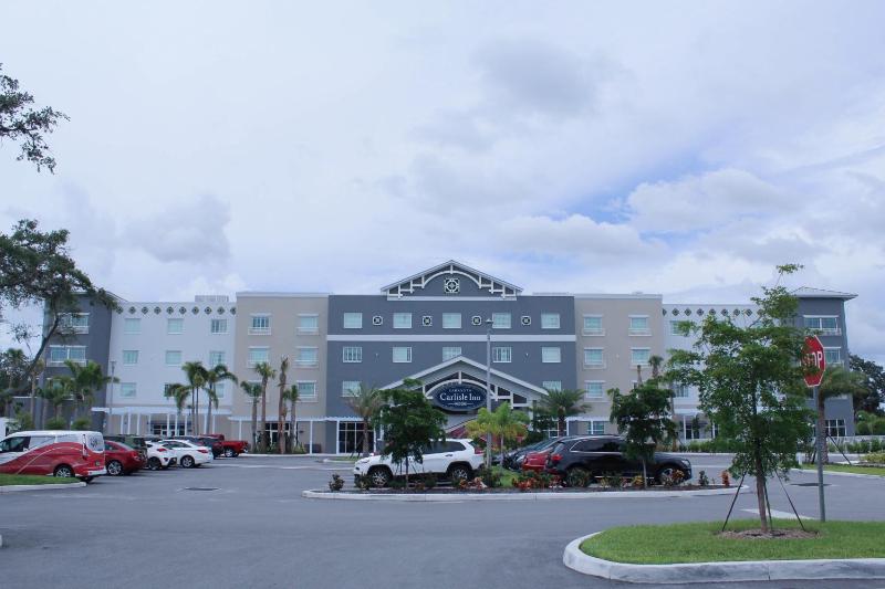 Carlisle Inn Sarasota - image 4