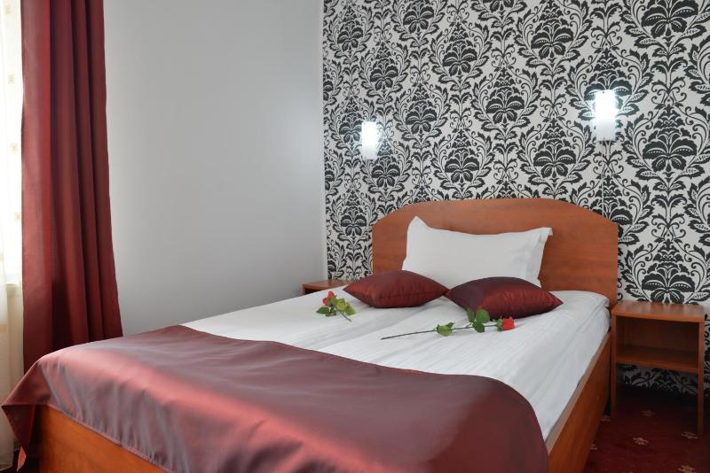 Standard Double Room image 3