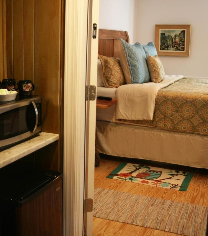 Deluxe Double Room image 2