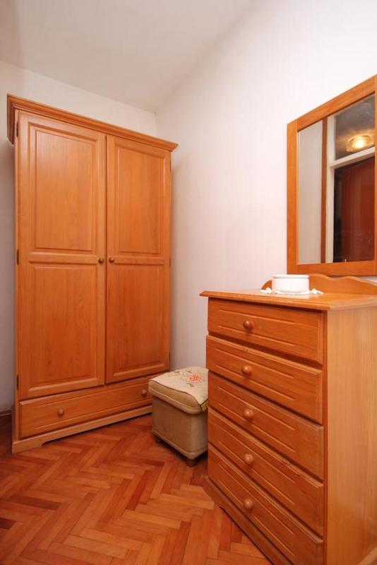 Double Room image 3