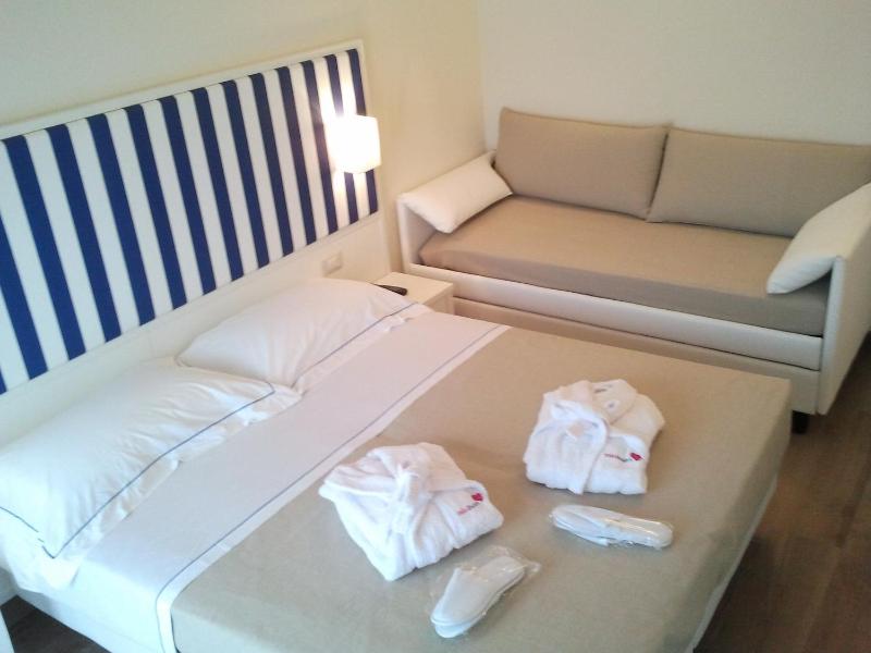 Mini Hotel - image 11