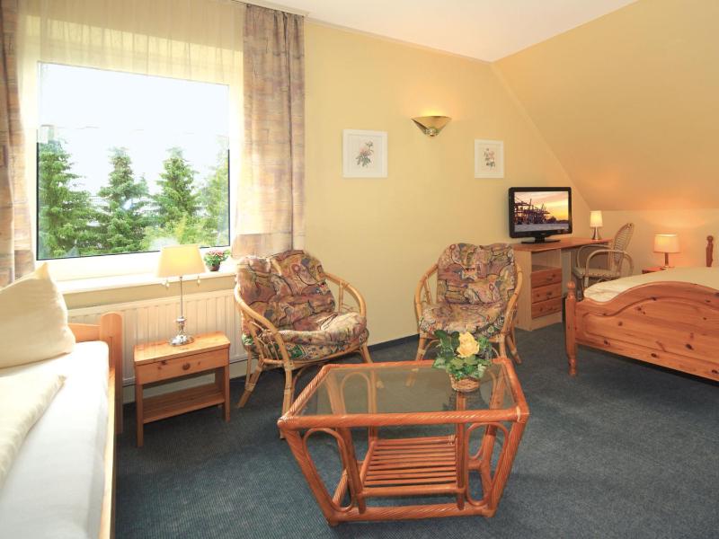 Double Room image 2