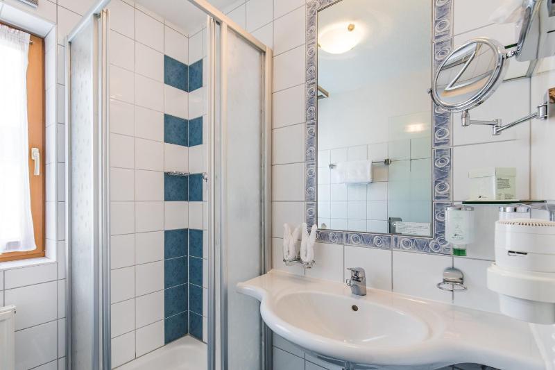 Standard Double Room image 1