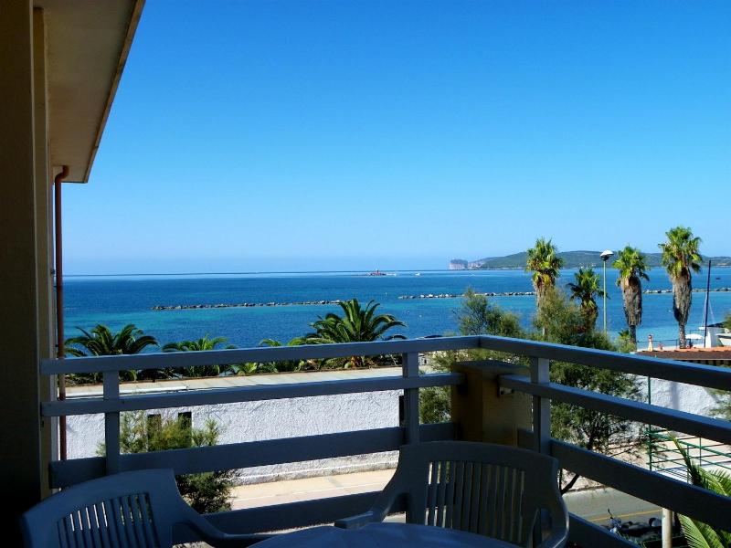 Apartment with Sea View image 4
