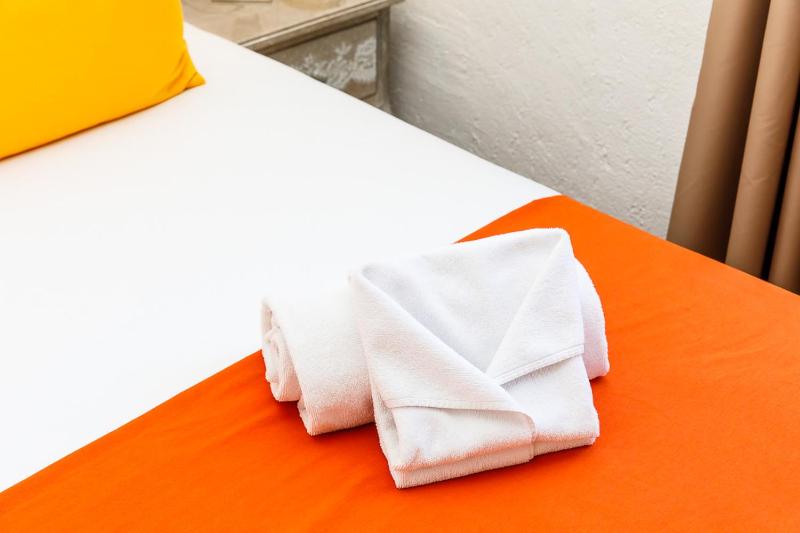Double Room image 4