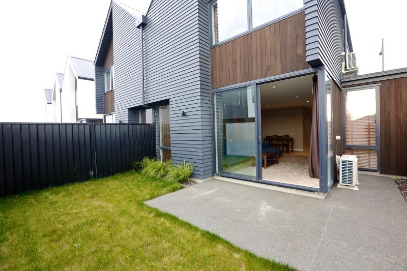 Golden Sun Apartment -Two bedrooms Three bedrooms - image 7