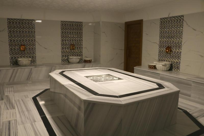 Business Grand Hotel - image 5