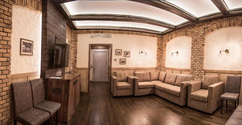 Suite with Spa Access image 2