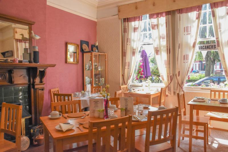Deluxe Double Room (2 Adults + 1 Child) image 4