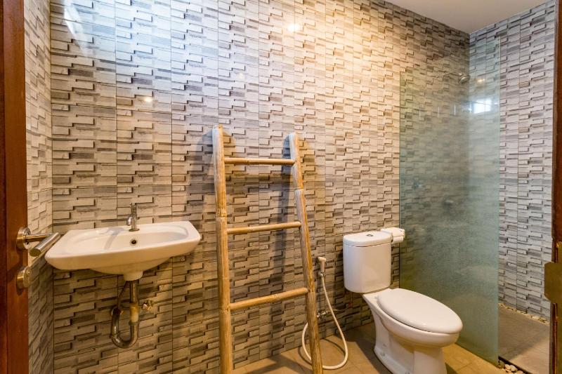 Dicky Guest House Batu Bolong - image 15