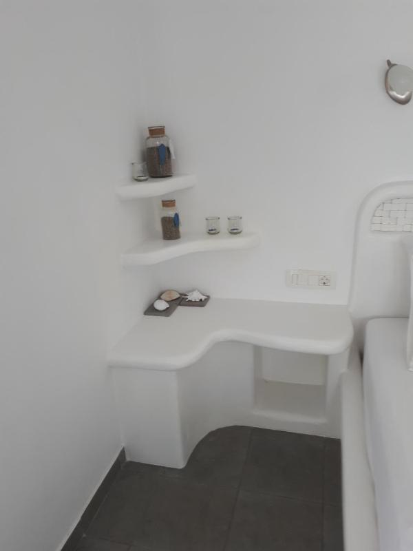 Deluxe Double Room with Balcony image 2
