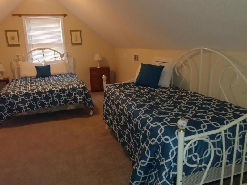 Three-Bedroom House image 3