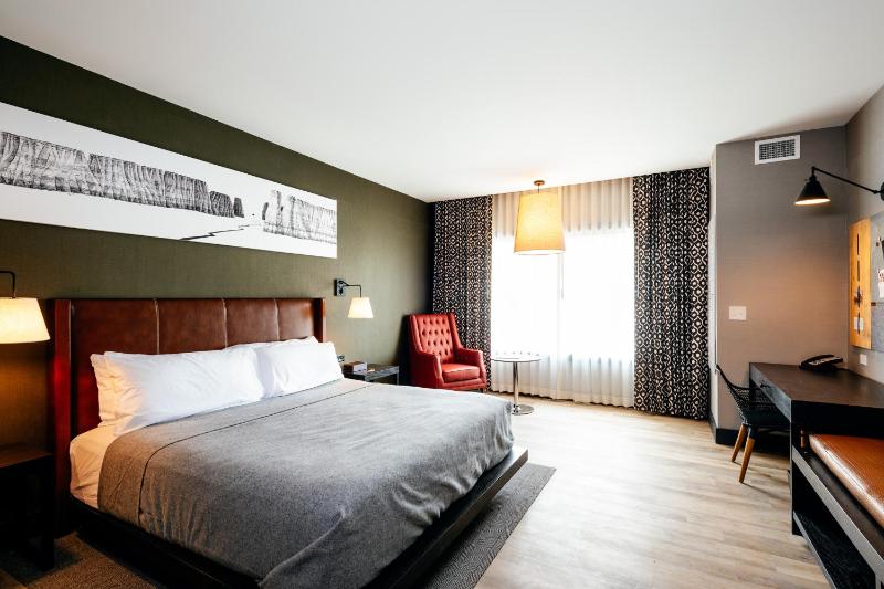 Deluxe King Room - Non-Smoking