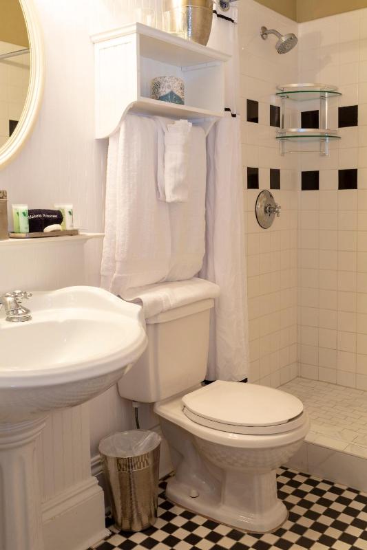 Superior King Room image 4
