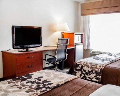 Double Room with Two Double Beds - Non-Smoking image 2