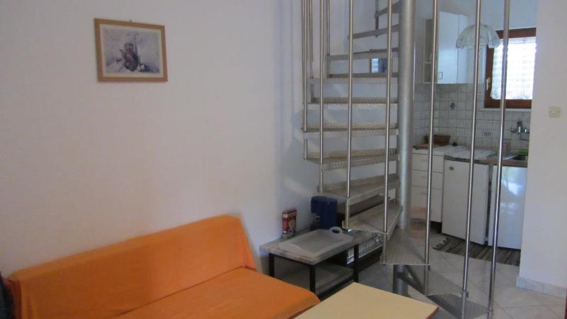 One-Bedroom Apartment with Terrace and Sea View image 1