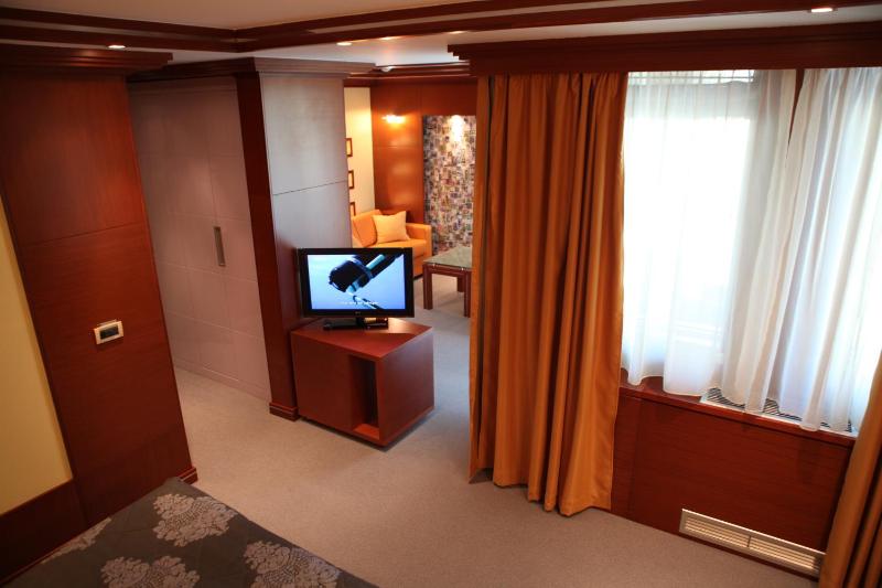 Exclusive Room image 2