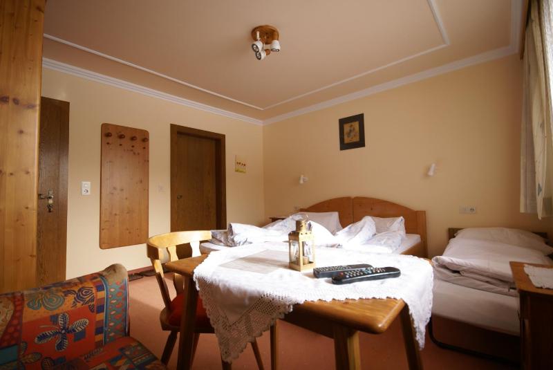 Triple Room image 2