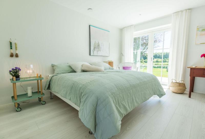 Deluxe Double Room (2 Adults + 1 Child) image 4