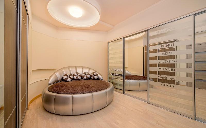 Apartment with Sea View image 1