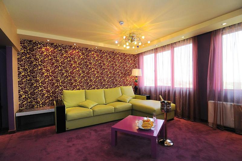 Deluxe Apartment image 1