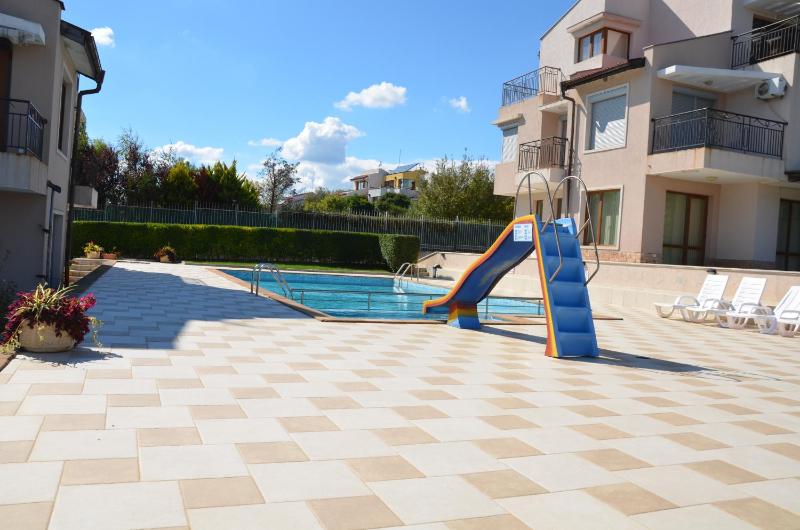 Sunrise Apartments - image 33